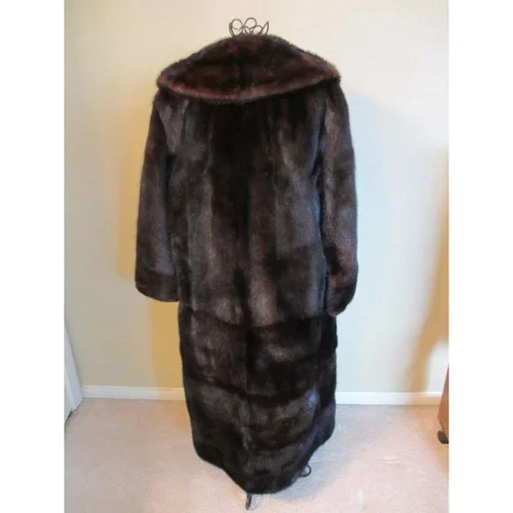 VINTAGE DYED FULL LENGTH BLACK BROWN RANCH MINK BY LLOYDS MEDIUM LINED